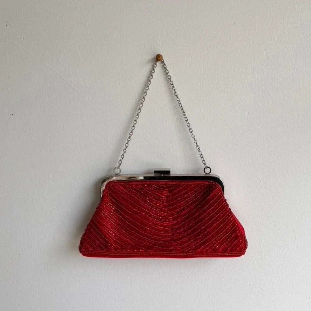 Red vintage beaded purse with chain strap